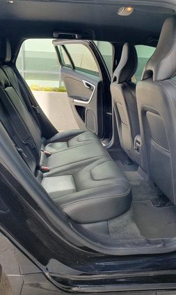 Volvo V60 cena 59900 przebieg: 166000, rok produkcji 2018 z Opole małe 529